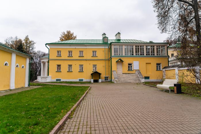 Осень в усадьбе музея-заповедника «Горки Ленинские»