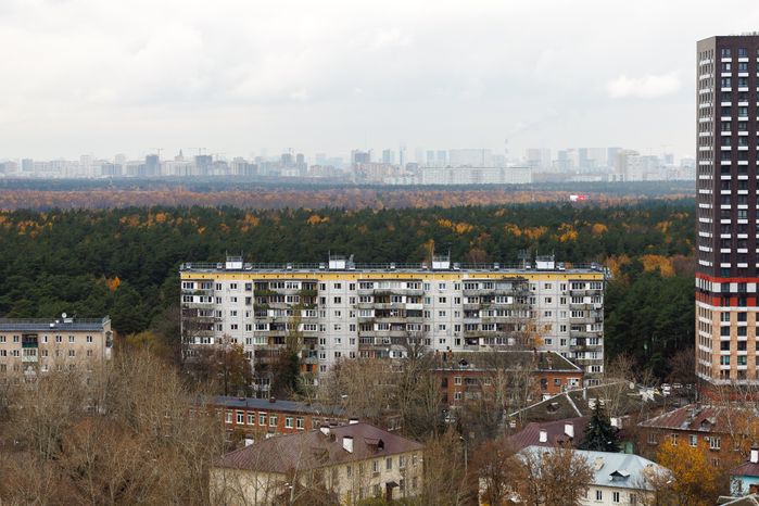 Виды города Котельники осенью