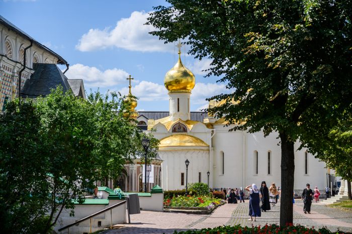 Солнечная Свято-Троицкая Сергиева лавра
