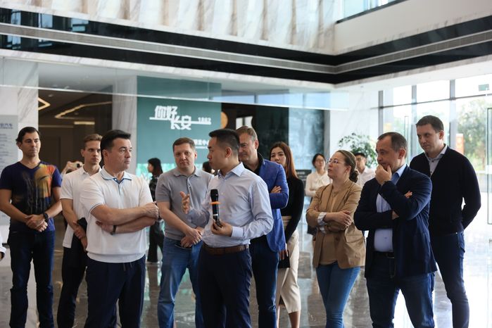 Посещение автозавода Changan Automobile Group в Китае Губернатором Подмосковья