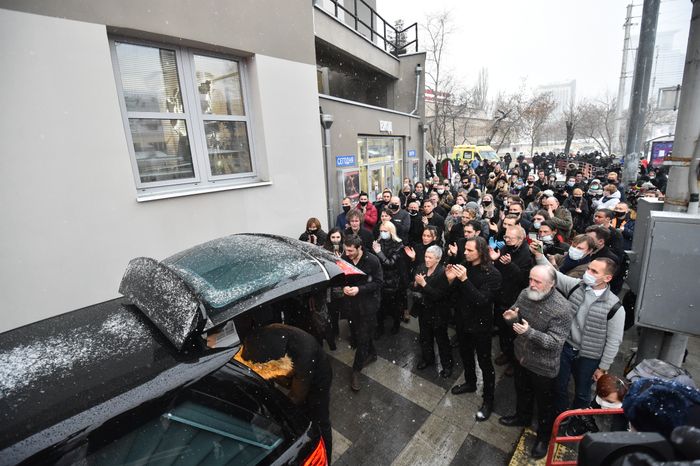 Прощание с режиссером Романом Виктюком в Москве