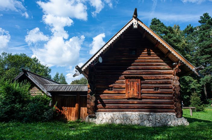Летние виды музея деревянного зодчества