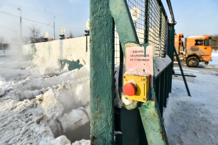 Утилизация снега на снегосплавном пункте «Черкизово»