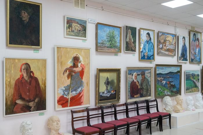 Лотошино. Микулинская картинная галерея