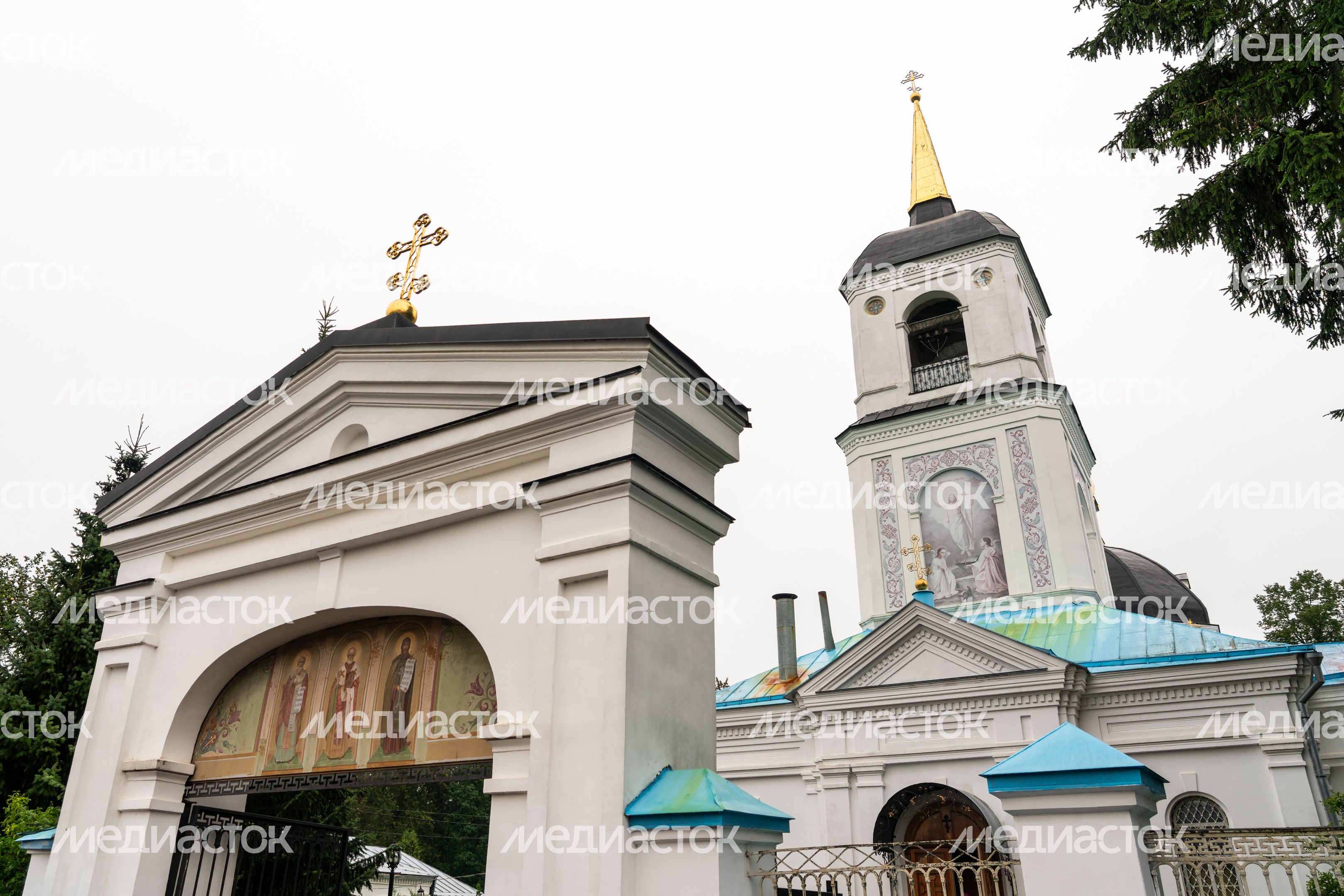 Церковь Воскресения Словущего на Николо-Железновском погосте в деревне Шипулино округа Клин