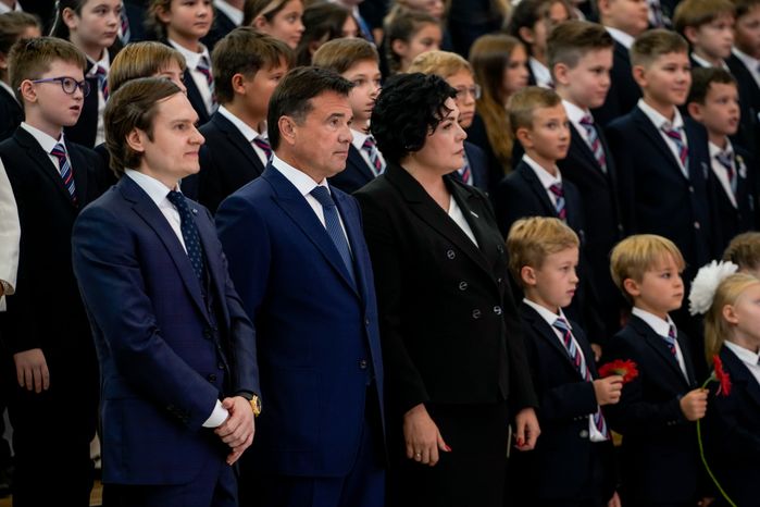 Андрей Воробьев поздравил с Днем знаний школьников и учителей технолицея им. В. И. Долгих