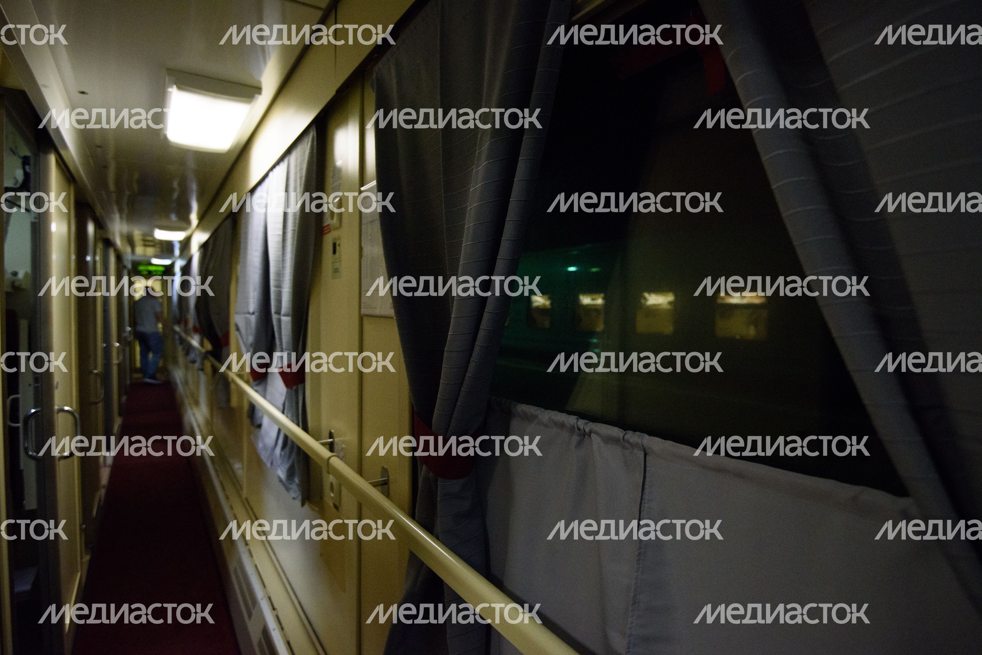 Отправление первого поезда с детским купе