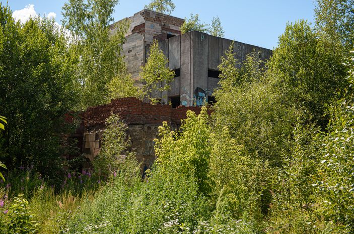 Недостроенная больница в Хотьково