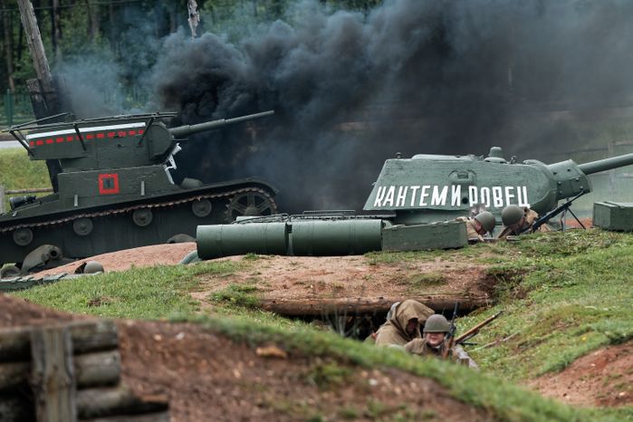 Военно-историческая реконструкция «Первый день войны» у Главного храма ВС РФ в День памяти и скорби