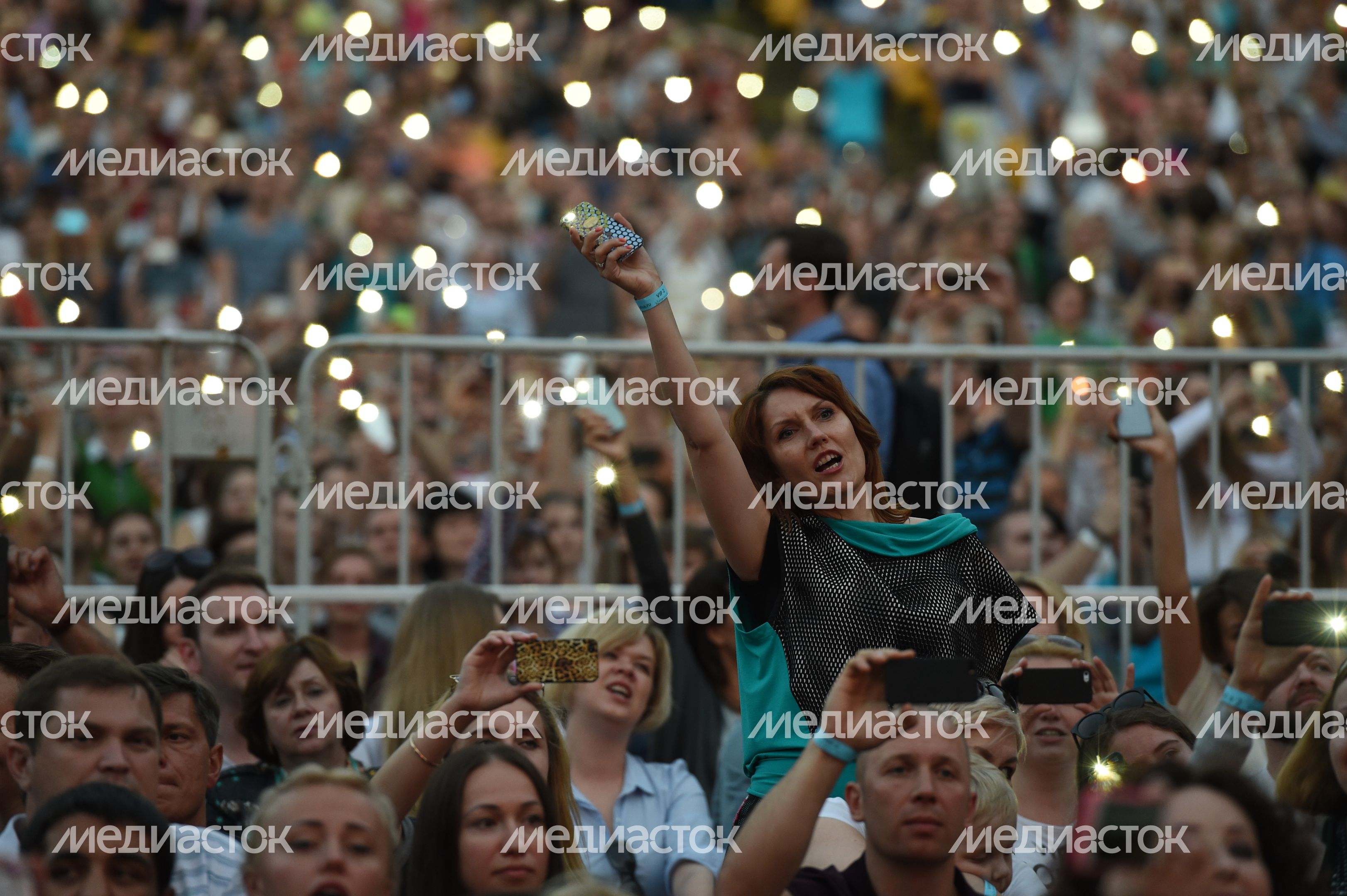 Концерт группы Би-2 в Москве Концерт группы Би-2 в Москве