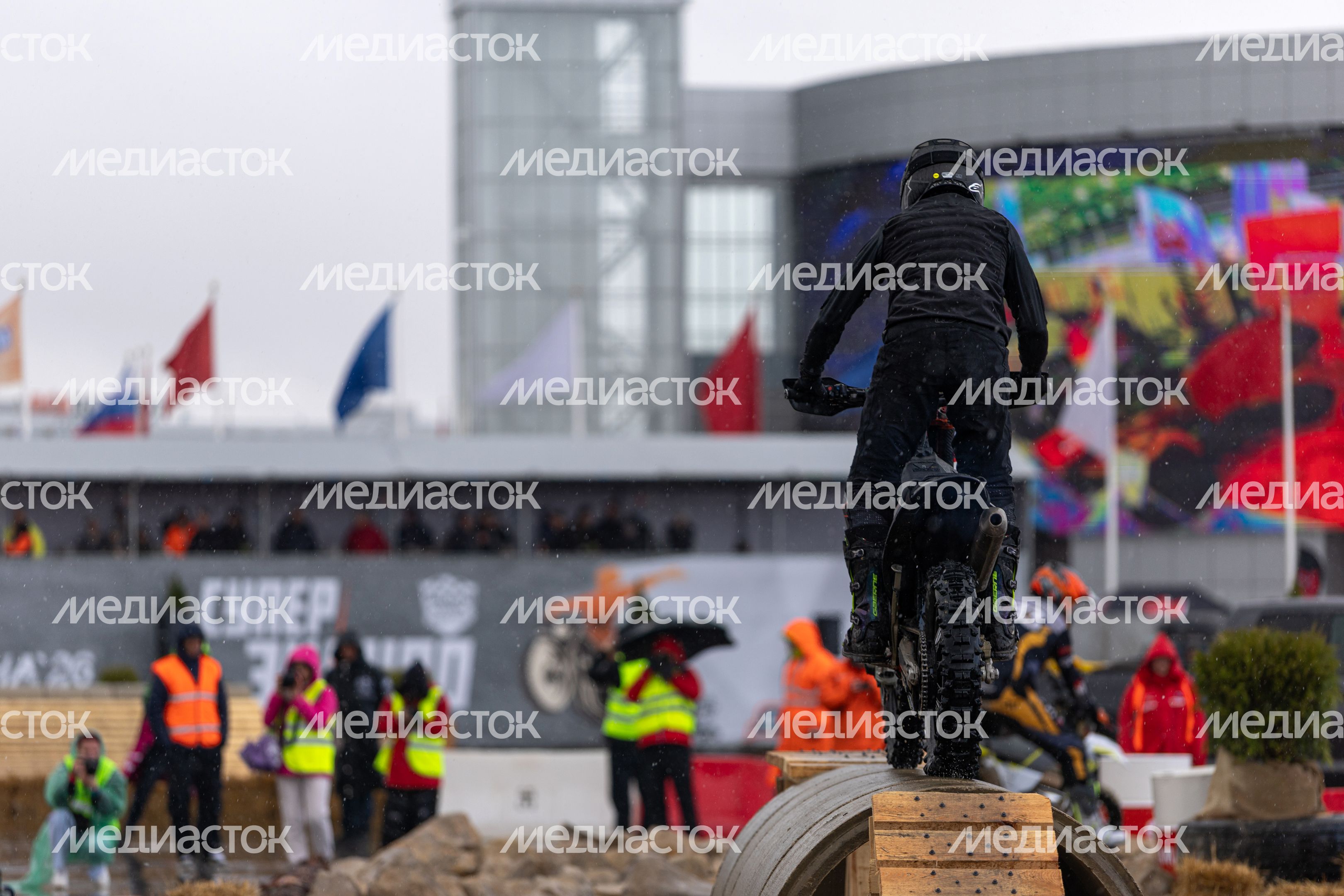 «Мотовесна-2026»: заезд по трассе с препятствиями на мотоциклах суперэндуро в Центральном парке «Патриот» «Мотовесна-2026»: заезд по трассе с препятствиями на мотоциклах суперэндуро в Центральном парке «Патриот»