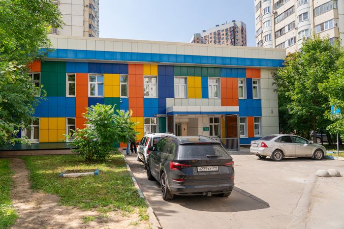 Детская поликлиника в микрорайоне Трехгорка города Одинцово после капитального ремонта