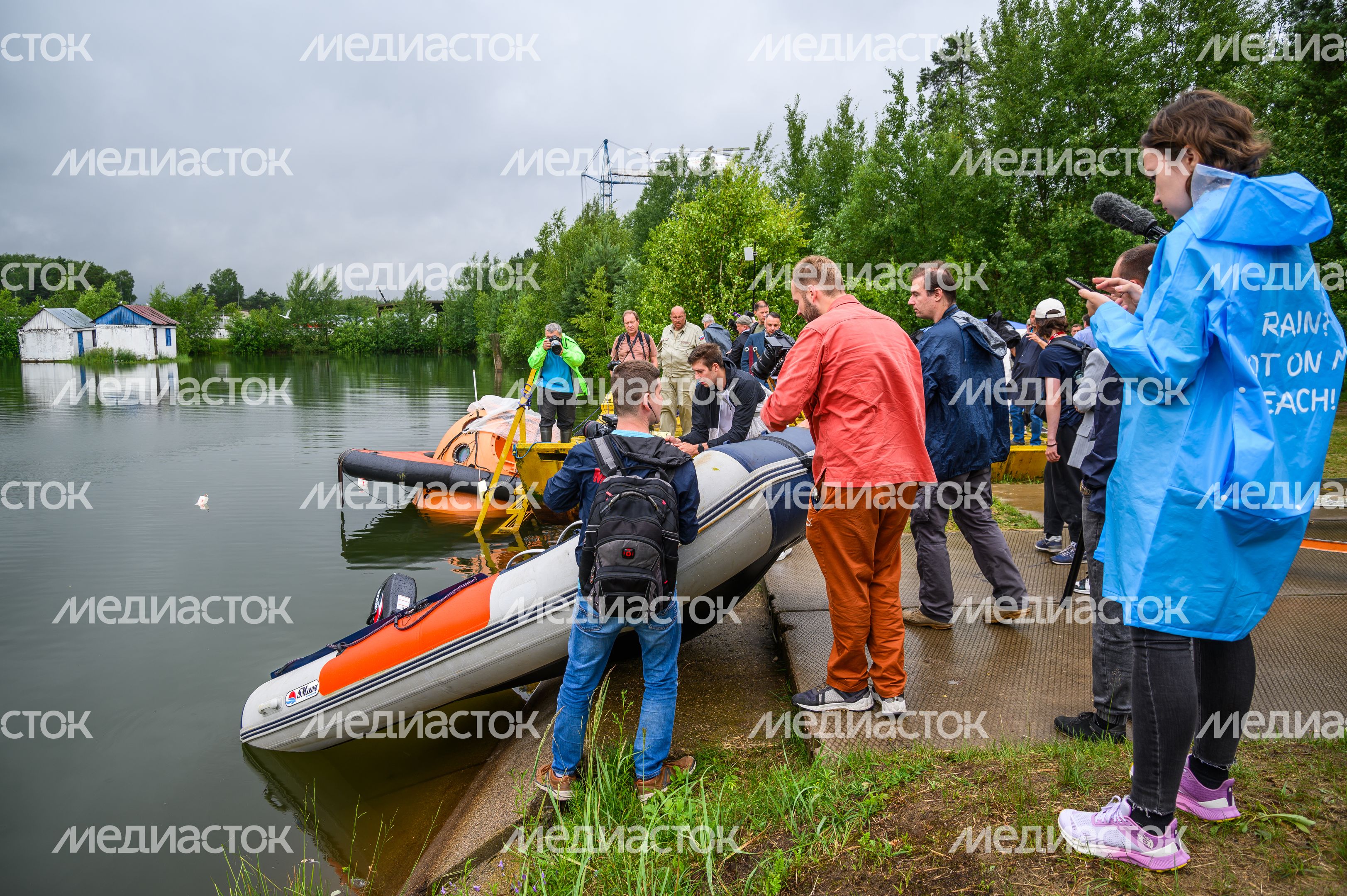 Тренировка космонавтов по действиям после посадки на воду в Ногинске