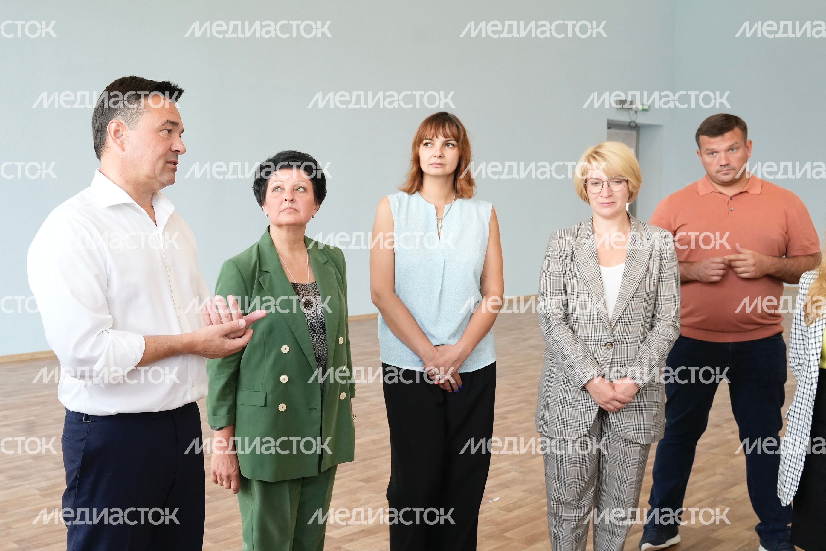 Проверка хода работ по строительству образовательного комплекса в ЖК «Императорские Мытищи» Губернатором Подмосковья