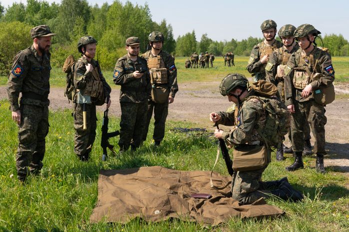 Военно-техническая игра "Арт-дуэль-2024" на аэродроме Волосово