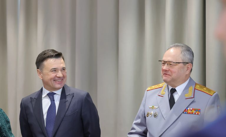 Андрей Воробьев наградил участников СВО, спасателей, врачей и росгвардейцев