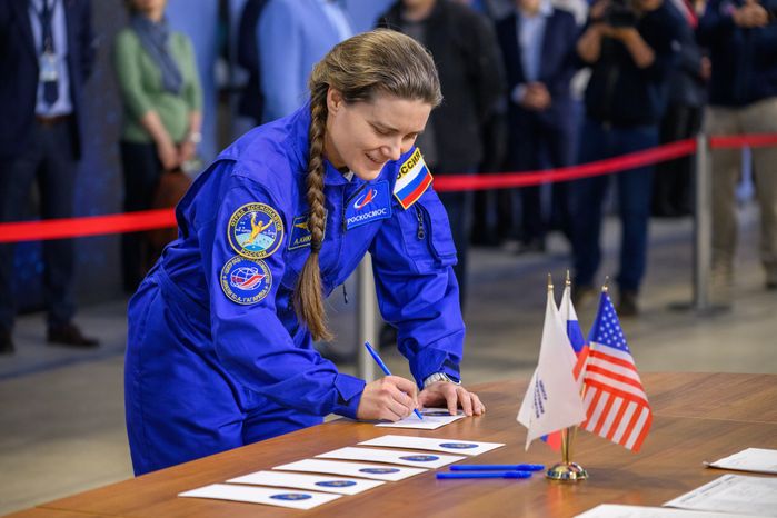 Член основного экипажа космонавтов МКС-75 Анна Кикина на комплексной тренировке в Звездном городке