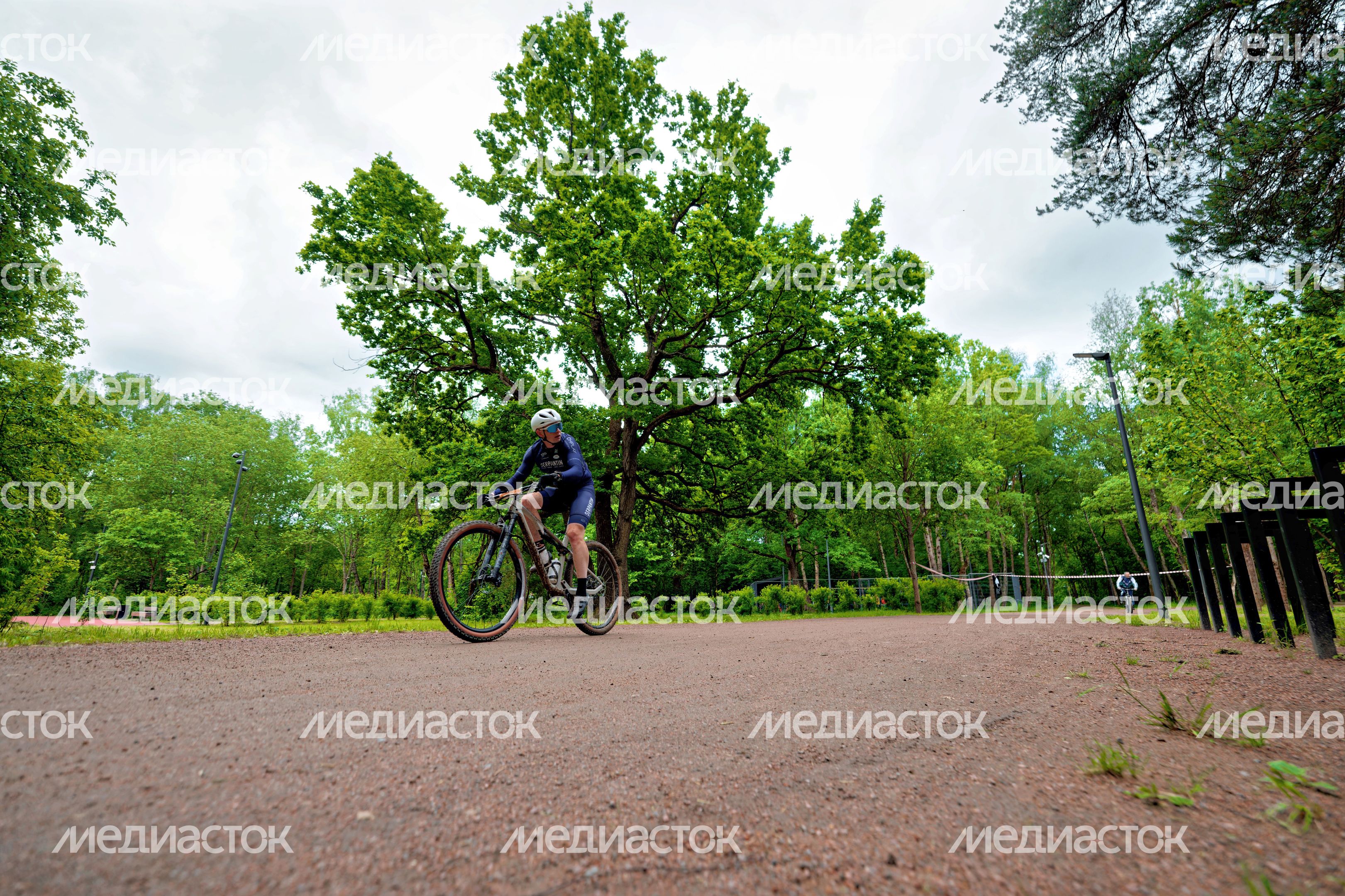 Первый велозаезд серии Gran Fondo Gravel Race в парке Малевича Одинцовского округа Первый велозаезд серии Gran Fondo Gravel Race в парке Малевича Одинцовского округа