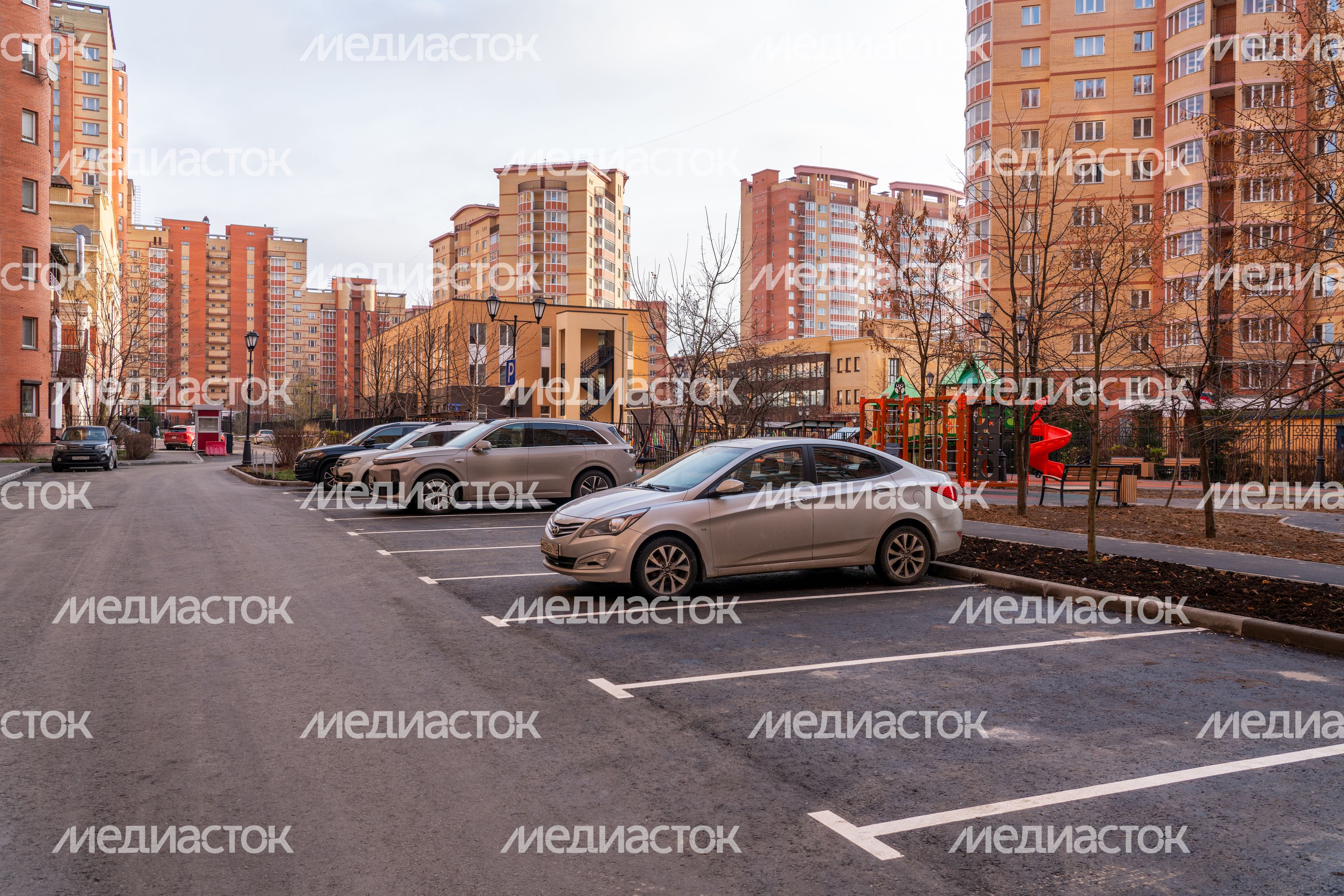 Благоустройство двора в поселке ВНИИССОК на улице Дениса Давыдова Одинцовского округа Благоустройство двора в поселке ВНИИССОК на улице Дениса Давыдова Одинцовского округа