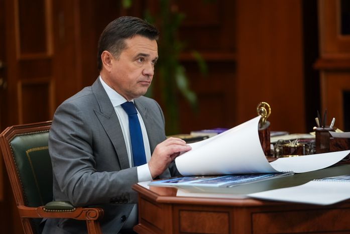 Андрей Воробьев обсудил развитие Власихи с главой ЗАТО Германом Потапчуком