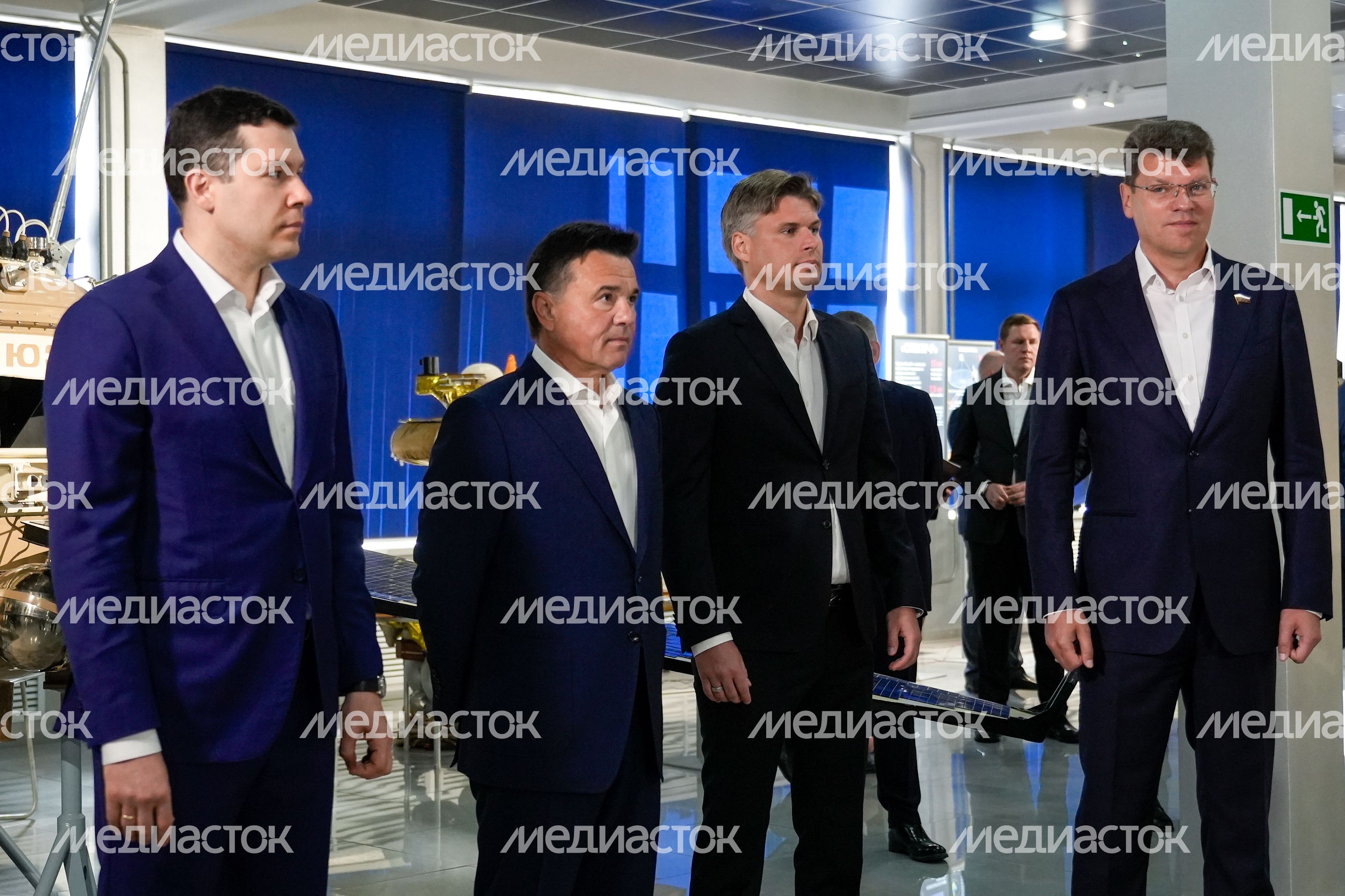 Денис Кравченко вручил награды лучшим сотрудникам НПО им. С.А. Лавочкина