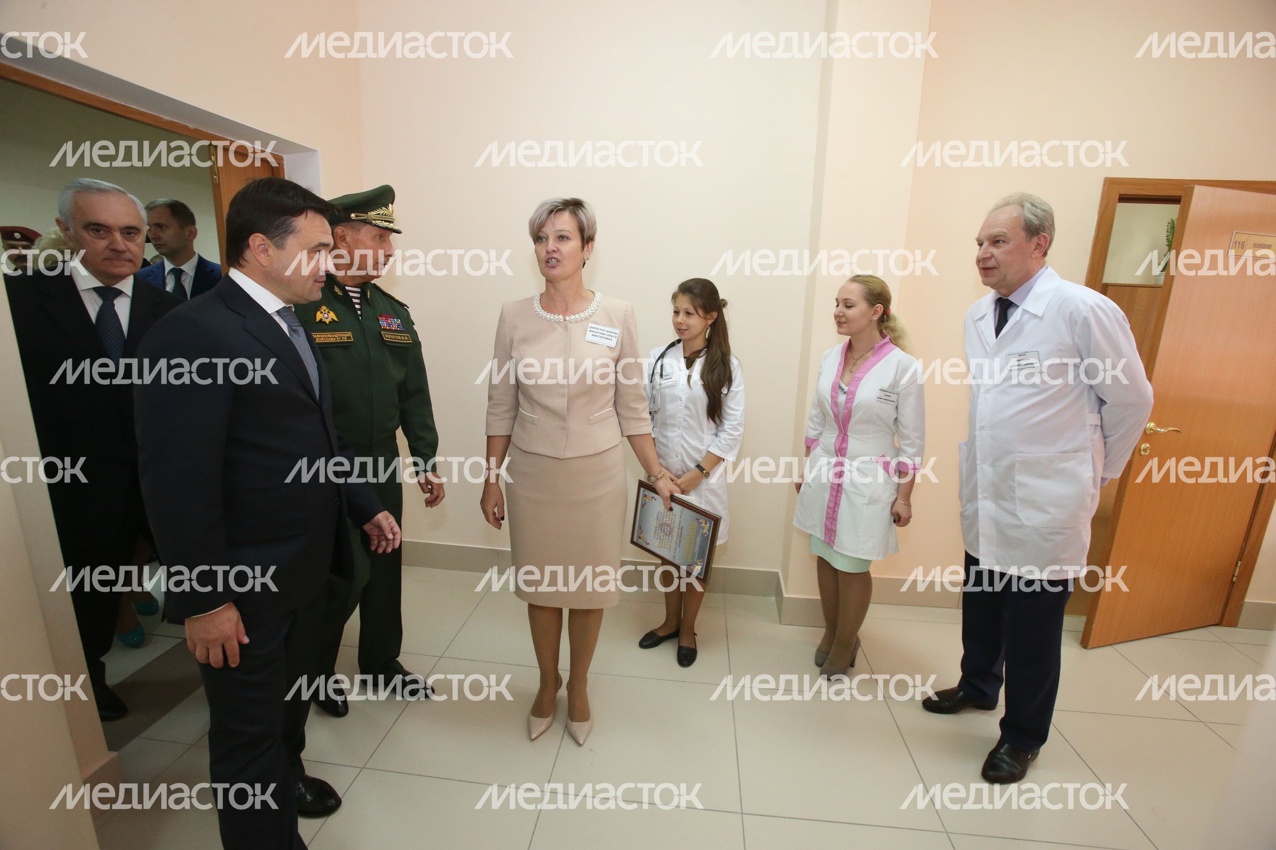 Воробьев принял участи в открытии ЖК для военнослужащих и ознакомился со строительством транспортных развязок в Балашихе