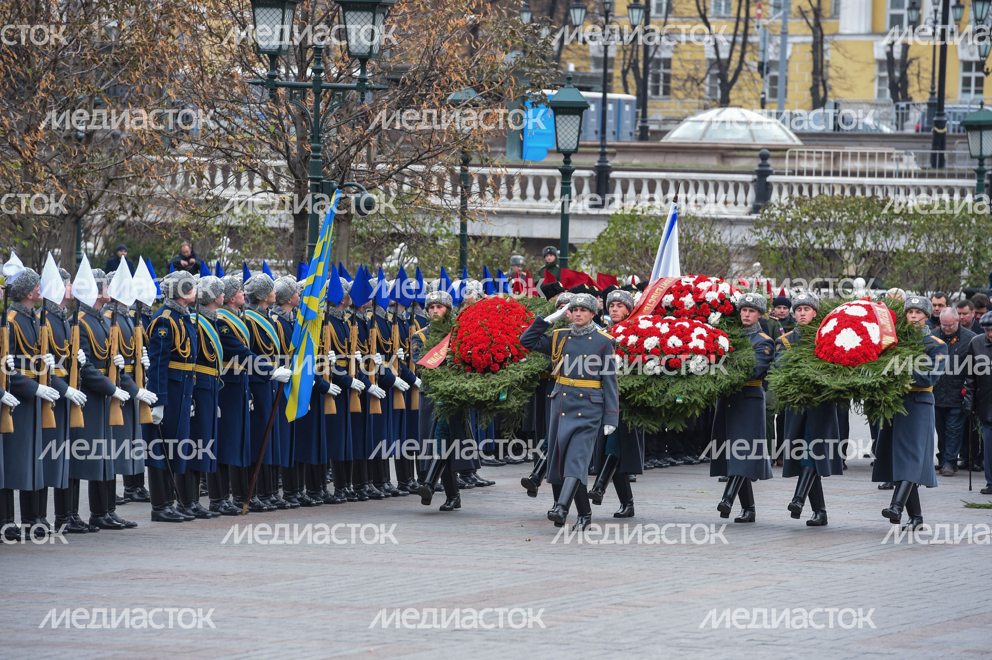Торжественный марш в честь парада 1941 года на Красной площади в Москве