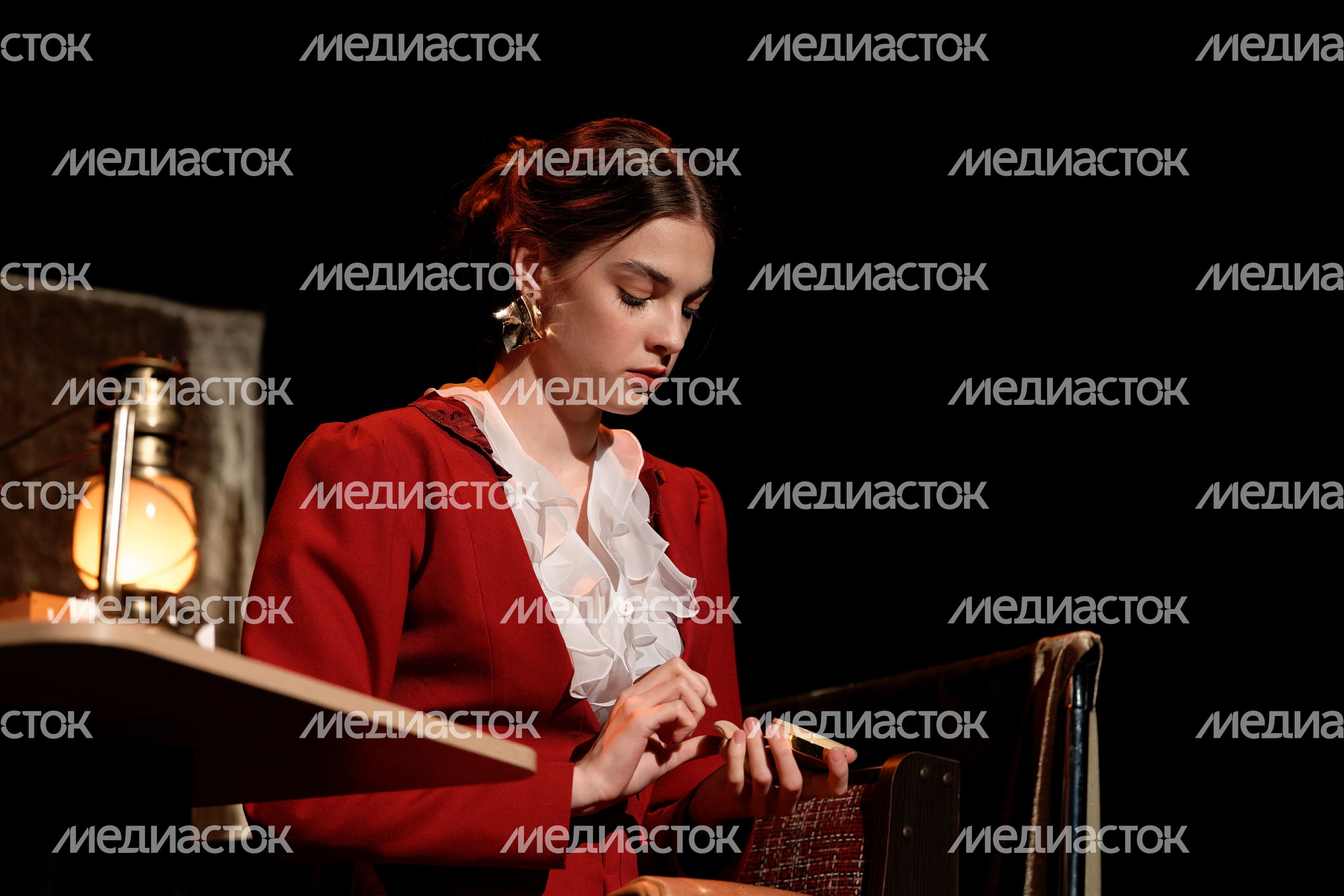 Премьера спектакля «Багаж» от ММДТ «Крылья» в Театральном центре «Жаворонки» Одинцовского округа Премьера спектакля «Багаж» от ММДТ «Крылья» в Театральном центре «Жаворонки» Одинцовского округа