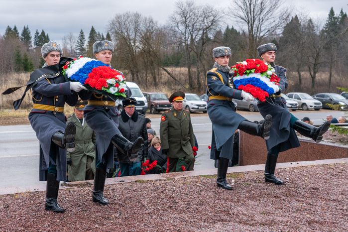 Торжественное мероприятие, посвященное подвигу 11 героев-саперов, в Волоколамском округе