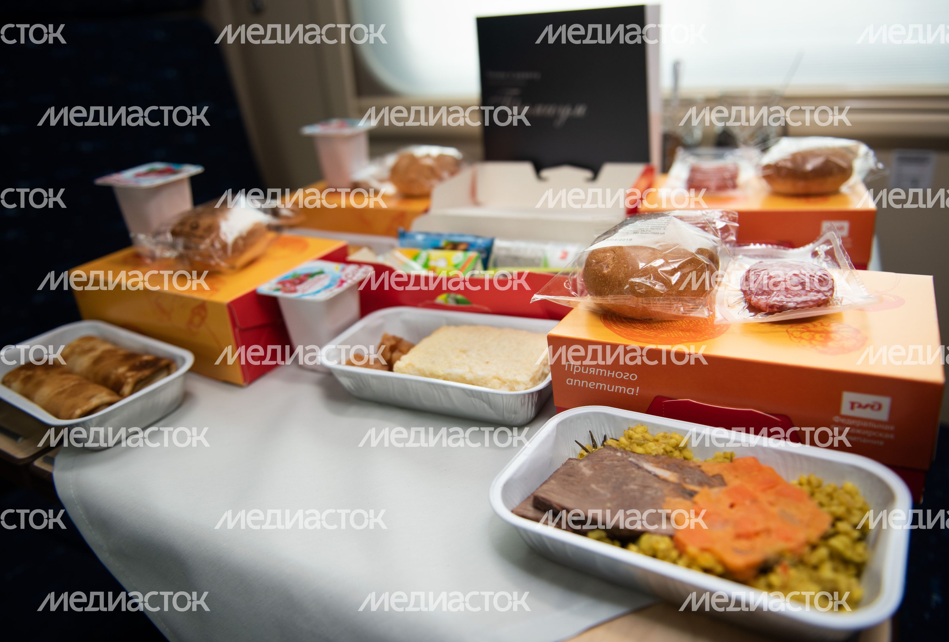 Новый вагон‑купе РЖД с душем и холодильником