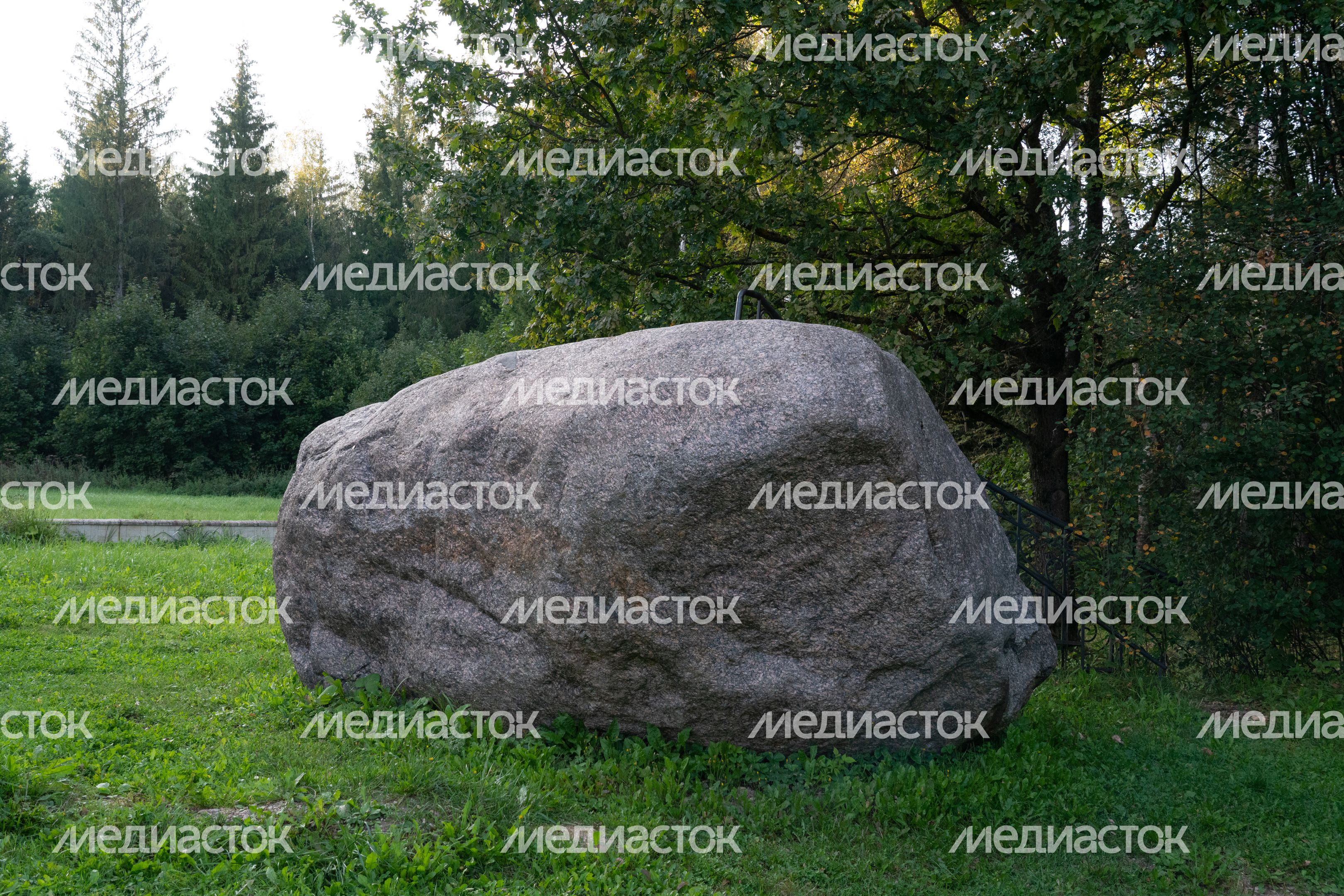 Руза. Церковь иконы Божией Матери «Живоносный источник» Руза. Церковь иконы Божией Матери «Живоносный источник»