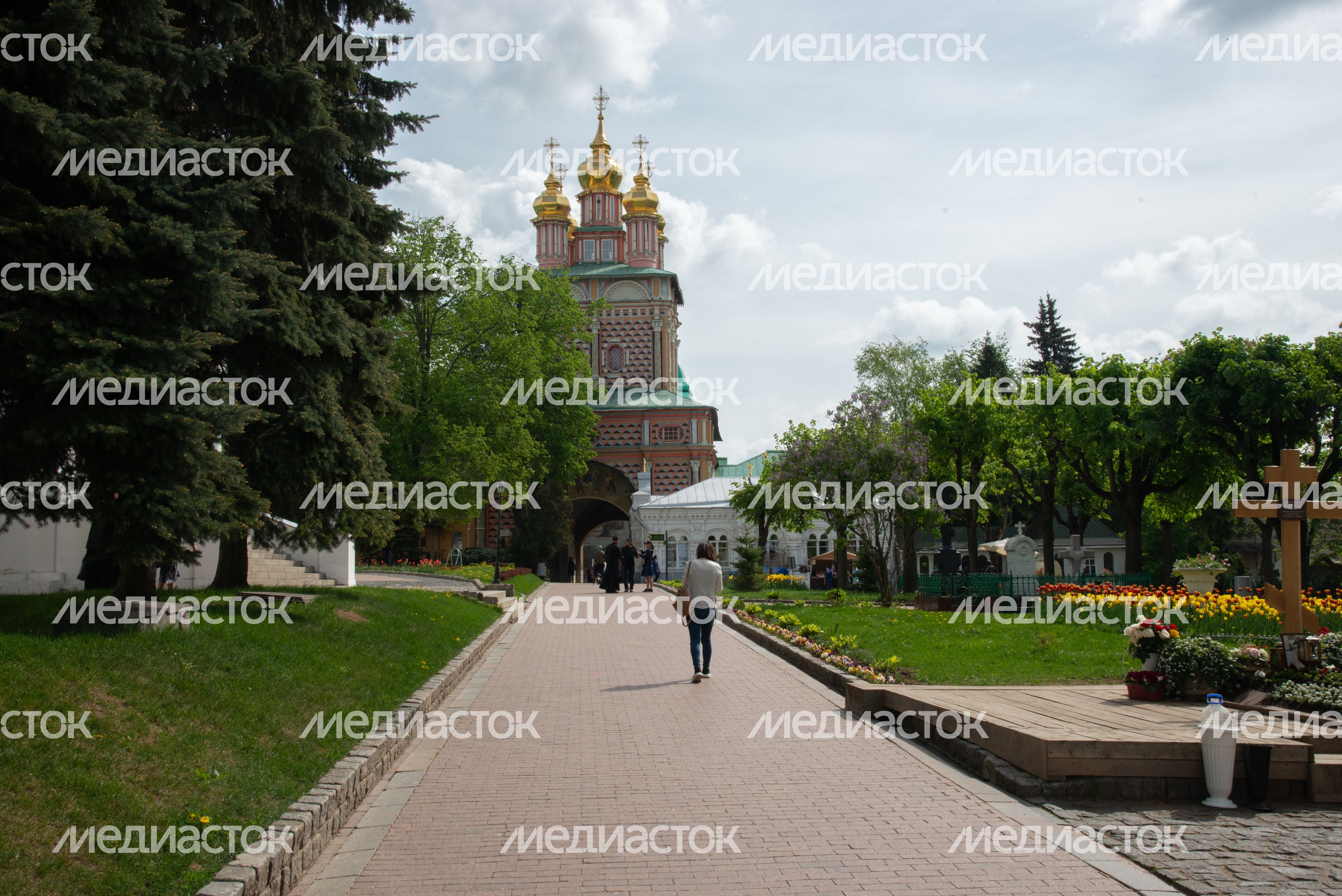 Троице-Сергиева Лавра Троице-Сергиева Лавра