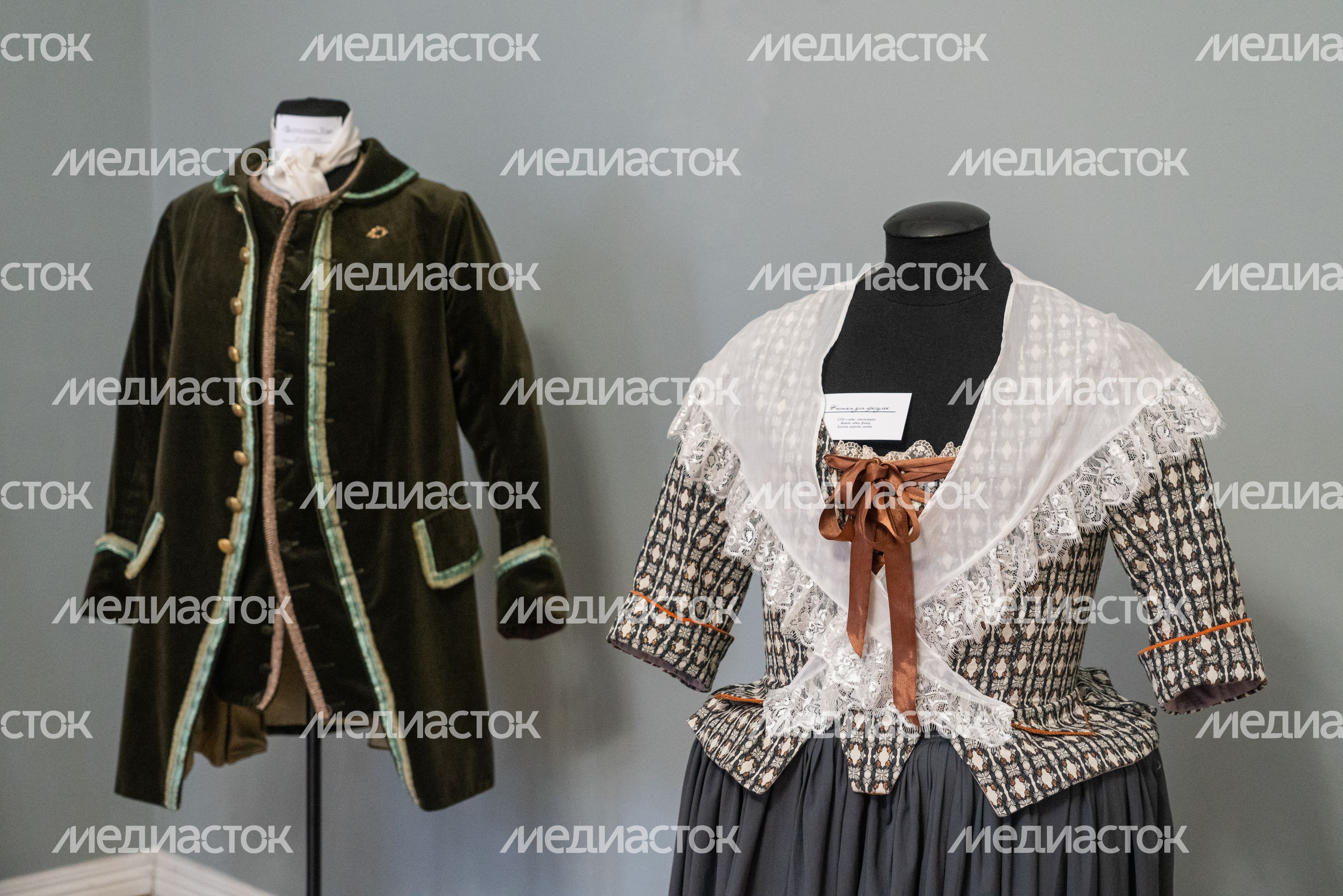 Выставка художника по историческим костюмам Л. Ивановой в усадьбе Знаменское-Губайлово Выставка художника по историческим костюмам Л. Ивановой в усадьбе Знаменское-Губайлово