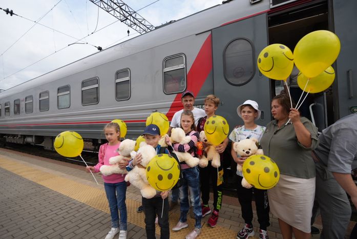 Семья из Подмосковья взяла под опеку 9 детей из ДНР