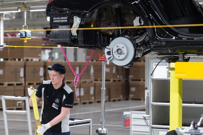 Открытие автомобильного завода Mercedes‑Benz в Подмосковье