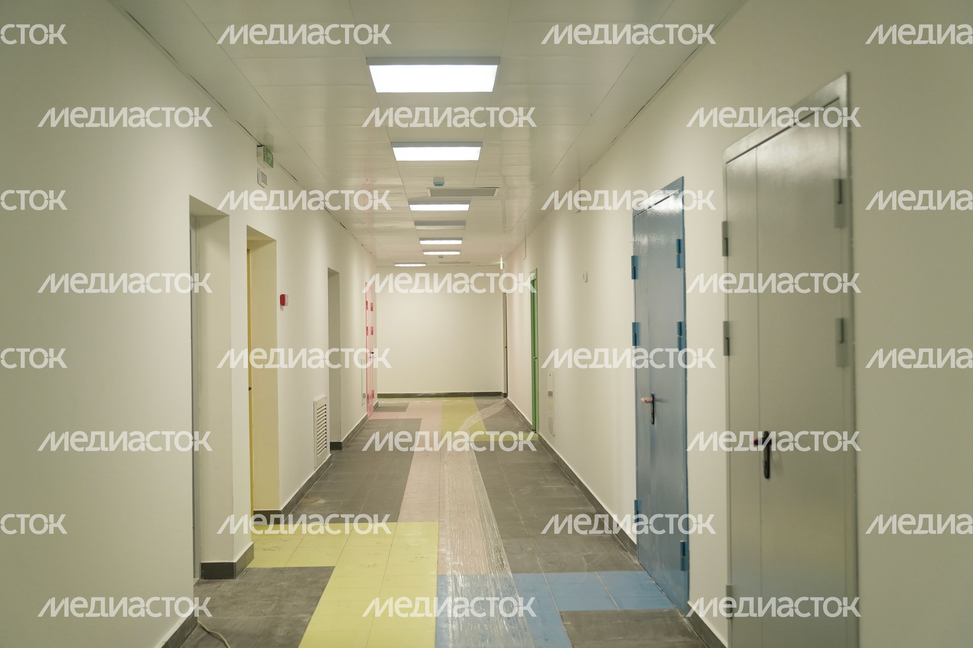 Проверка хода работ по строительству образовательного комплекса в ЖК «Императорские Мытищи» Губернатором Подмосковья