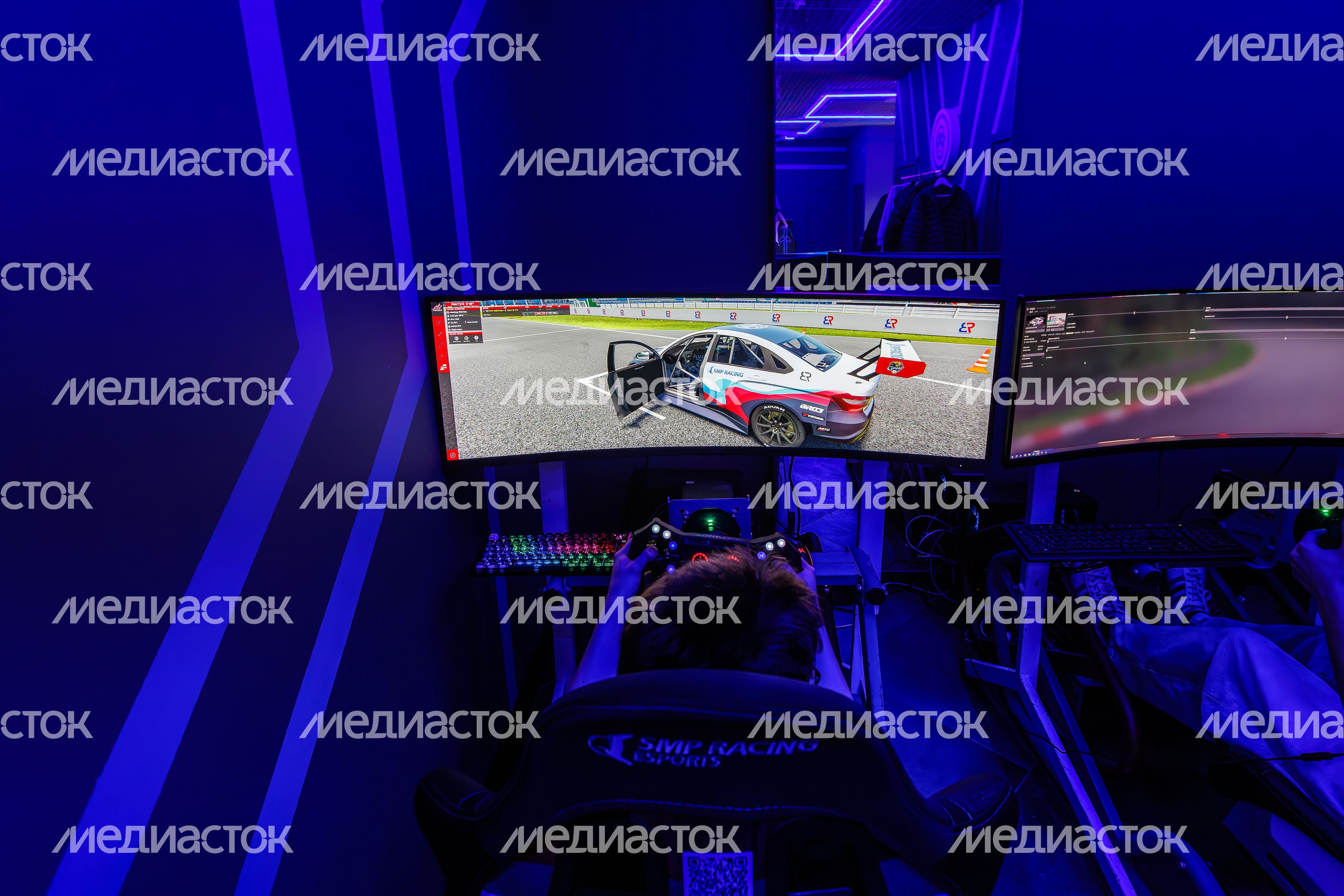 Новый флагманский фиджитал-центр SMP Esports в Балашихе Новый флагманский фиджитал-центр SMP Esports в Балашихе
