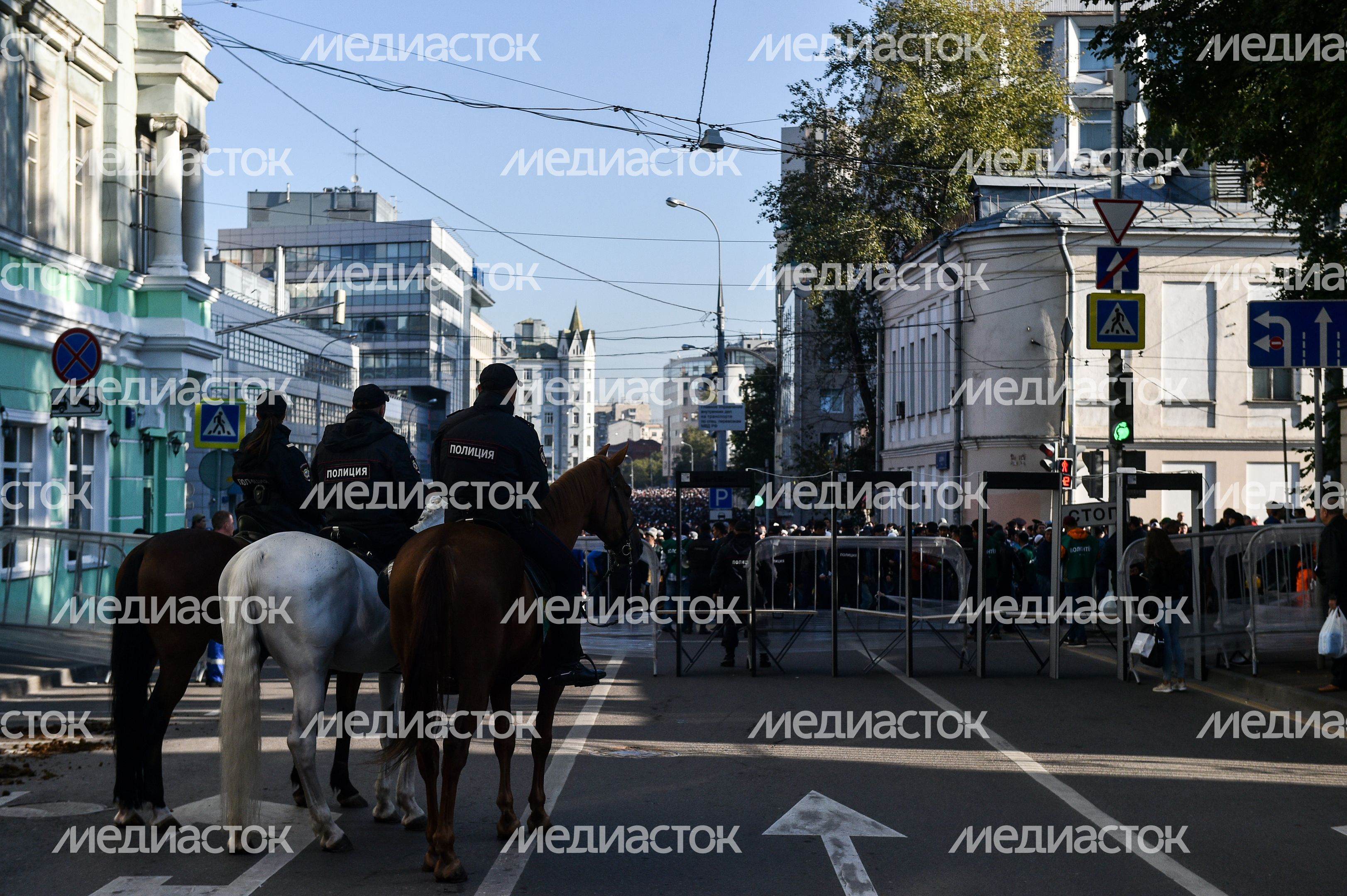 Общая утренняя молитва по случаю праздника Курбан- Байрам( Ид Ал Адха) Общая утренняя молитва по случаю праздника Курбан- Байрам( Ид Ал Адха)