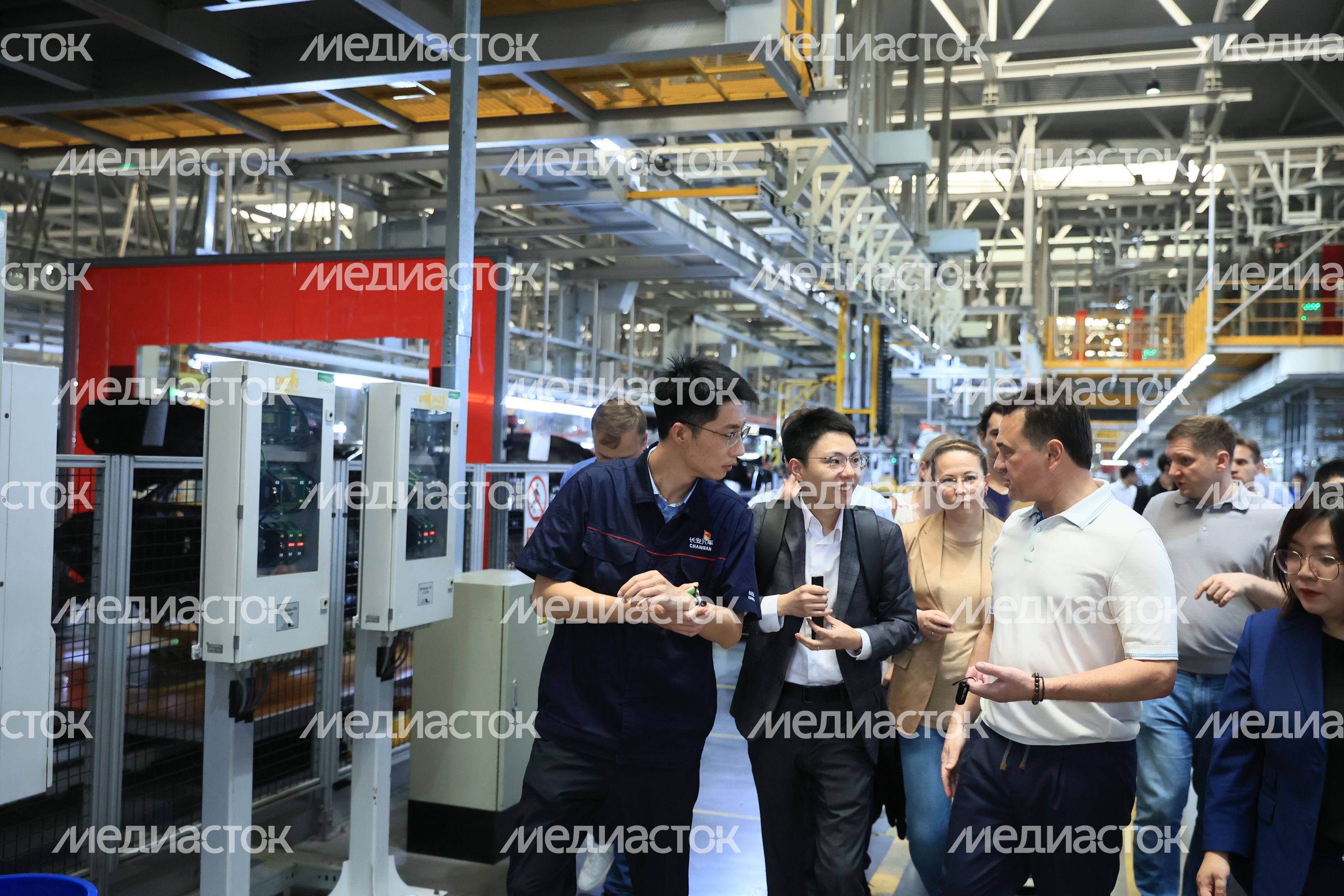 Посещение автозавода Changan Automobile Group в Китае Губернатором Подмосковья