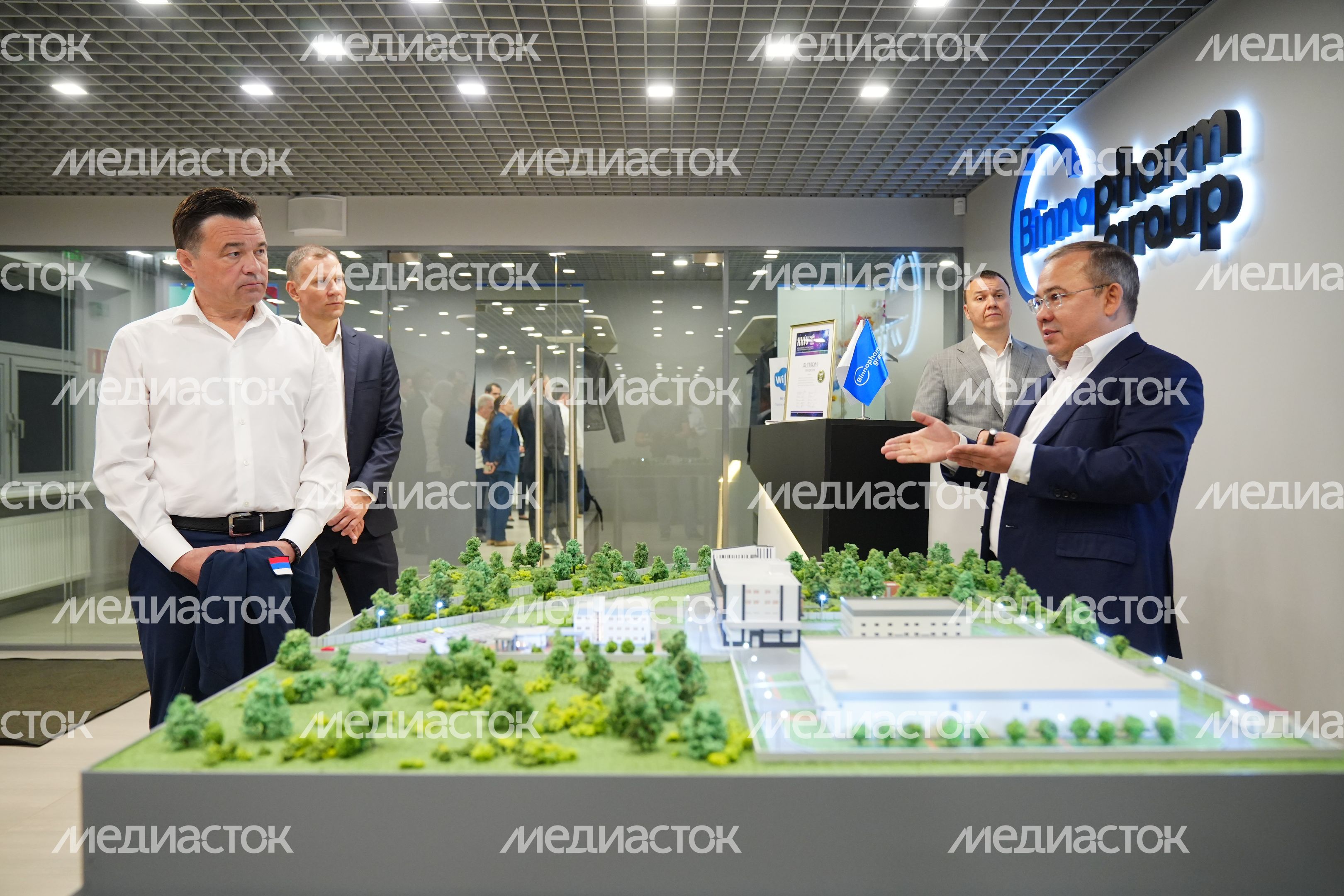 Губернатору представили проект развития R&D-Центра фармкомпании «Биннофарм Групп» в Красногорске