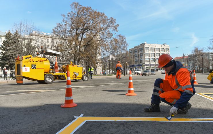 Нанесение дорожной разметки в Москве