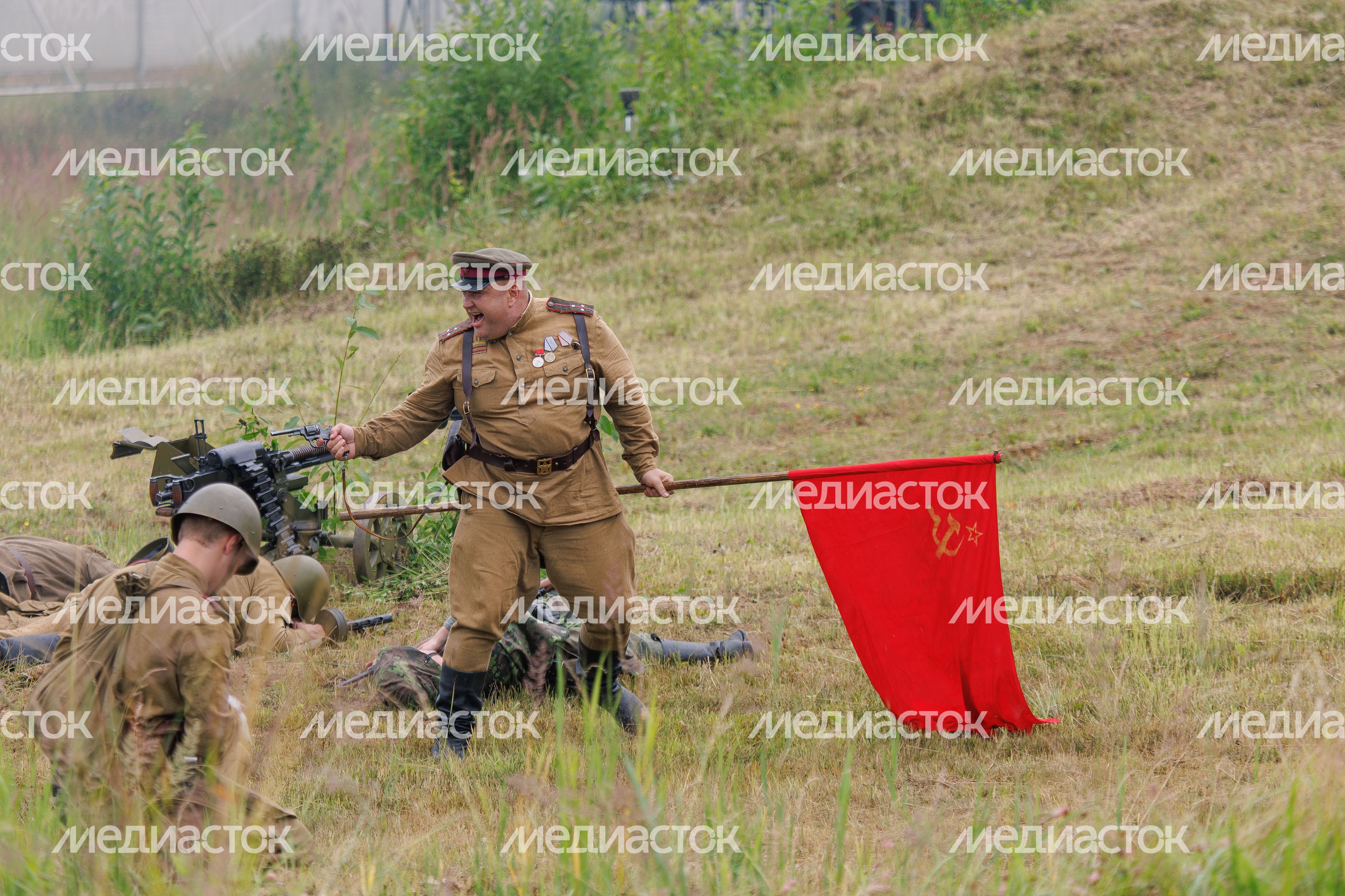 Эпизод Курской битвы под Прохоровкой на военно-исторической реконструкции в Центральном парке «Патриот»