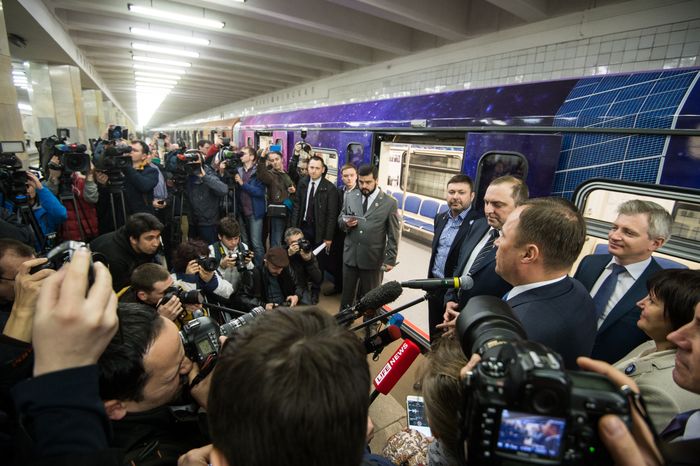 Запуск тематического поезда ко Дню космонавтики в Москве