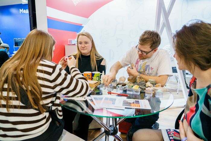Фестиваль профессий на выставке "Россия". Стенд «Ученые будущего»