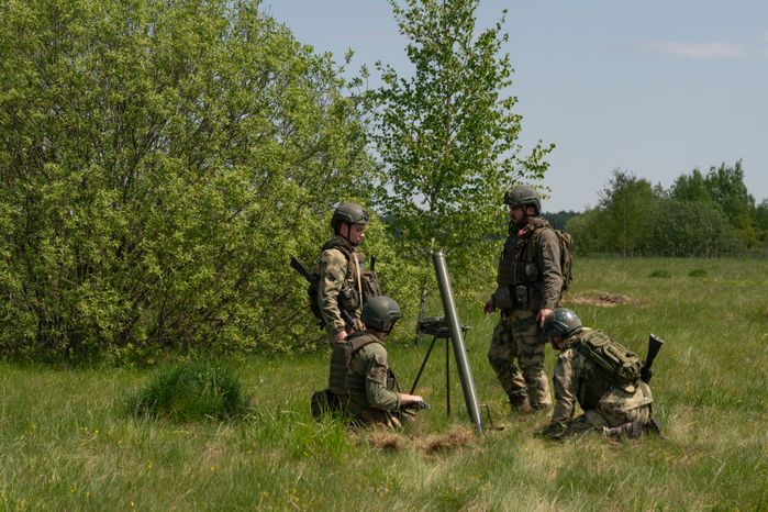 Военно-техническая игра "Арт-дуэль-2024" на аэродроме Волосово