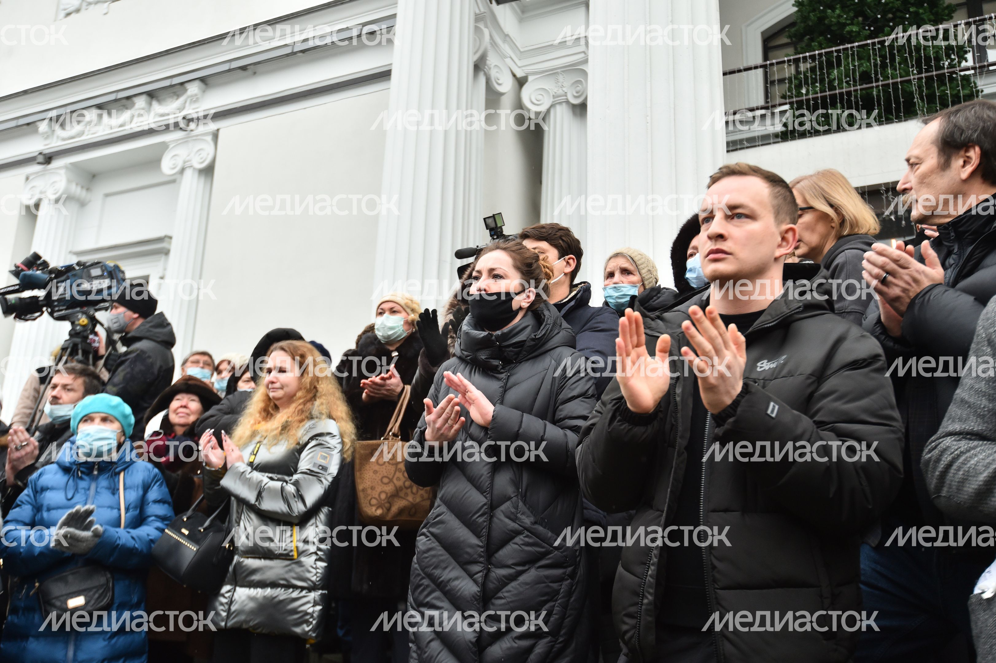 Церемония прощания с актером Валентином Гафтом в театре «Современник» в Москве Церемония прощания с актером Валентином Гафтом в театре «Современник» в Москве