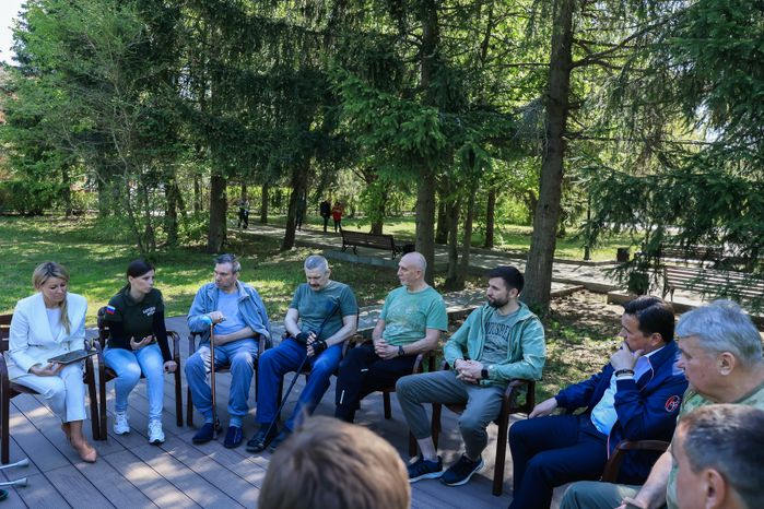 Встреча Губернатора с ранеными в реабилитационном центре «Ясенки»