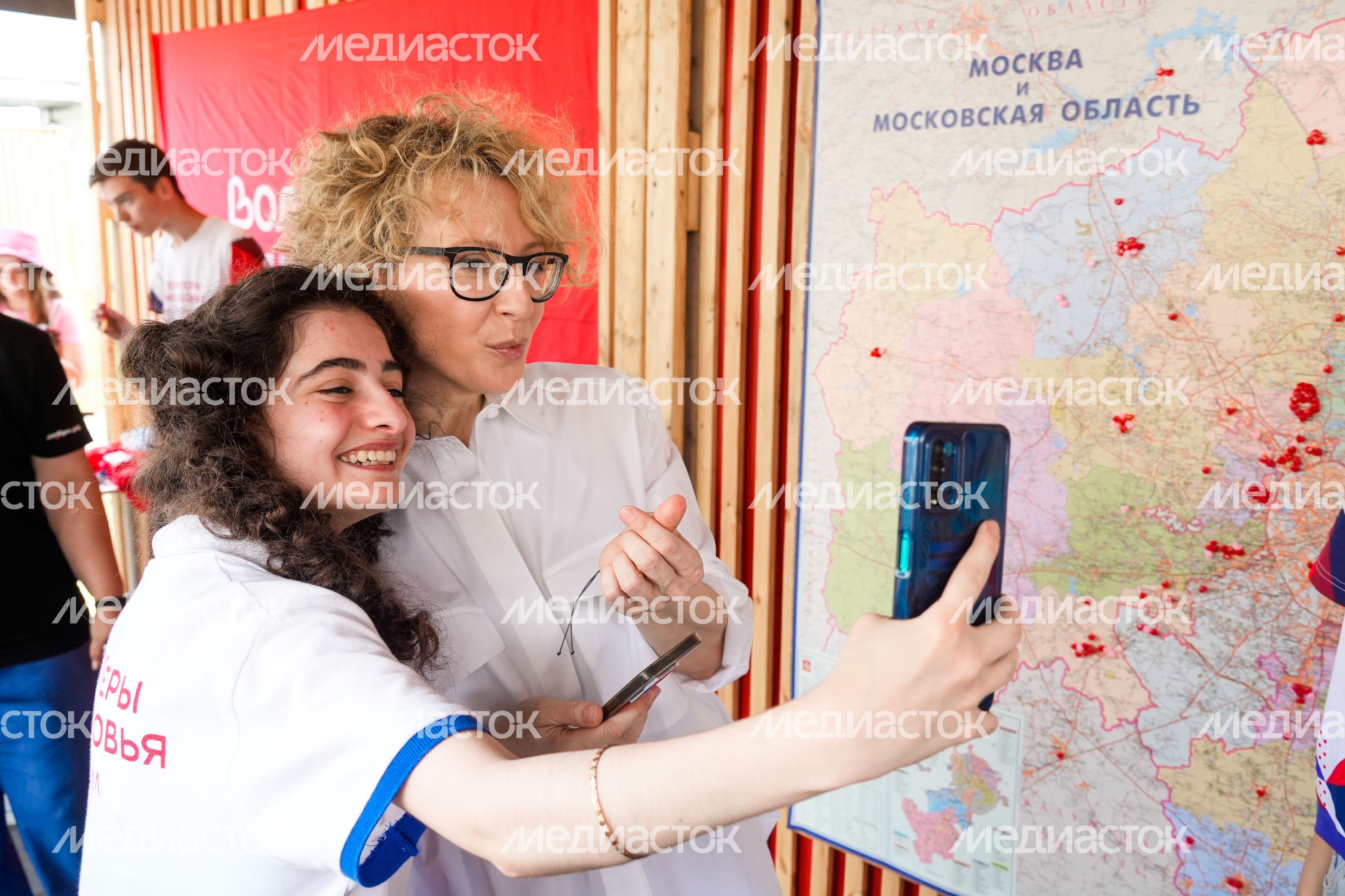 Яна Чурикова на фестивале "Волонтеров Подмосковья" в Красногорске
