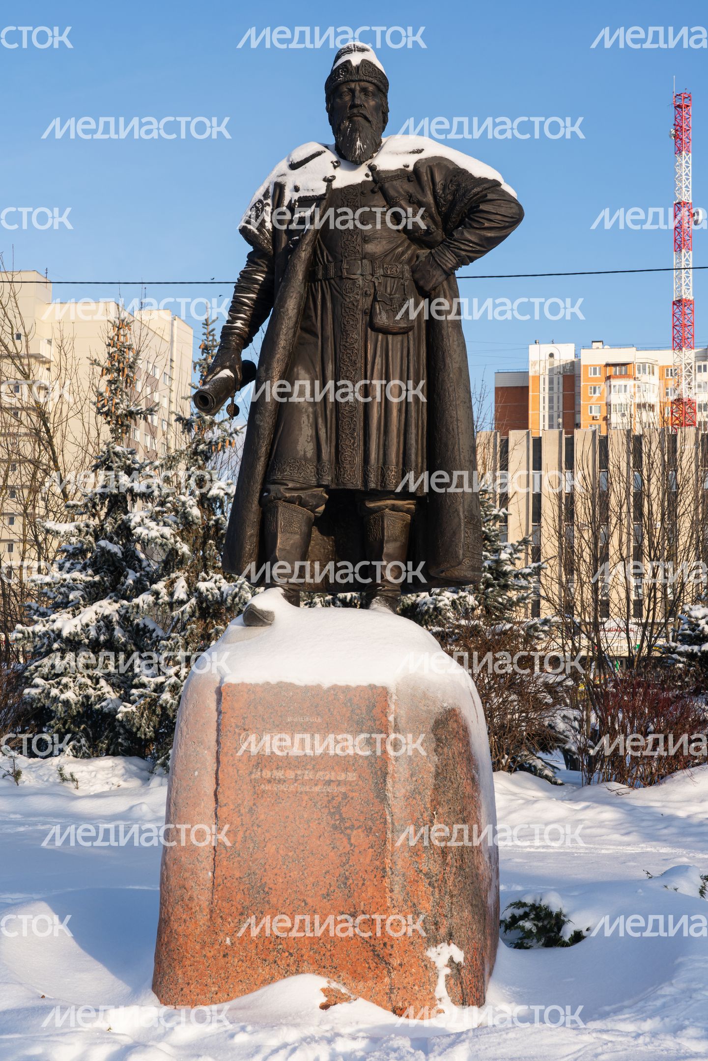 Памятник основателю города Одинцово – боярину Одинцу