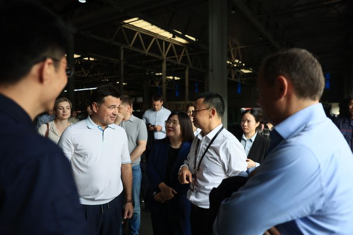 Посещение автозавода Changan Automobile Group в Китае Губернатором Подмосковья